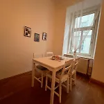 Cozy & Central Apartment Vienna