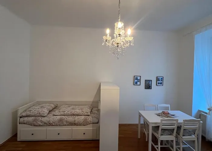 Cozy & Central Apartment Vienna